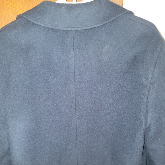 Navy Vineyard Vines Peacoat Good Condition - Picture 8 of 8